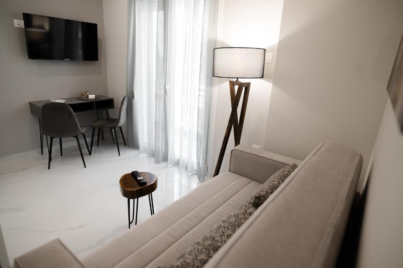 M10 Central Apartments Alexandroupolis Eksteriør billede